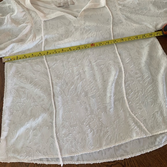 Gorgeous Loft off white shirt - Picture 7 of 9